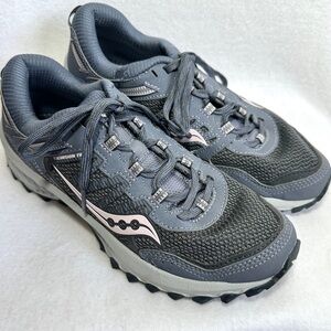 Saucony Excursion TR13 Running Shoes 7.5 Versafoam Gray Pink Athletic Shoes